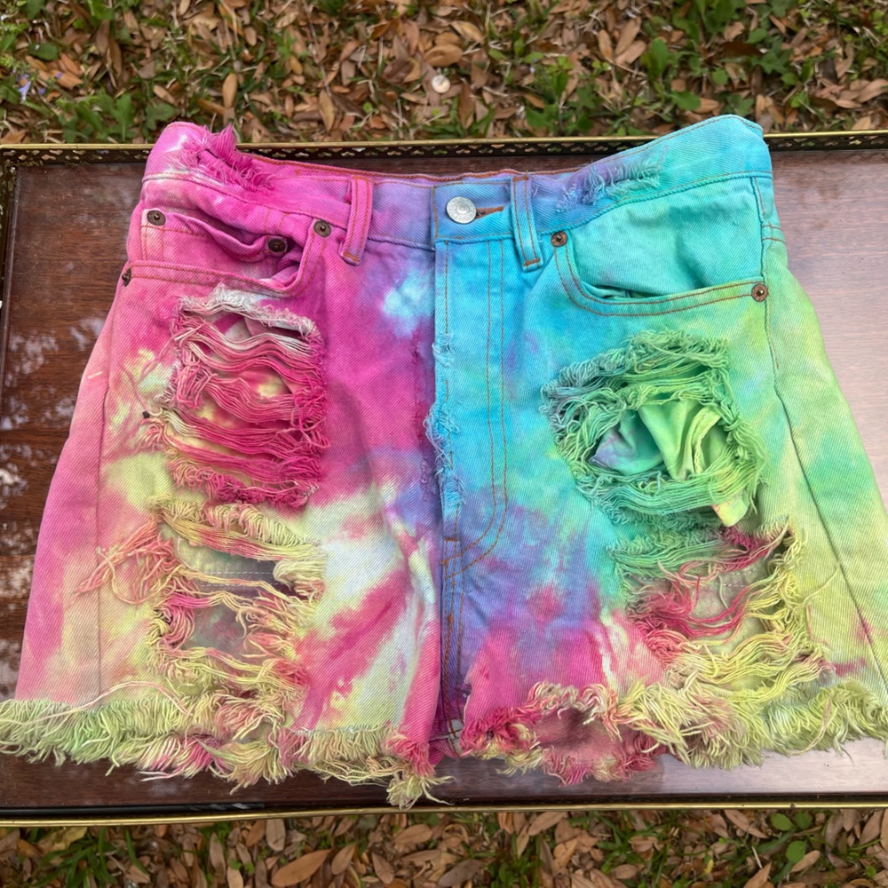 Vintage Tie-Dye Made In USA Button Fly Levi’s Shorts XS Tumblr Spring Breakers